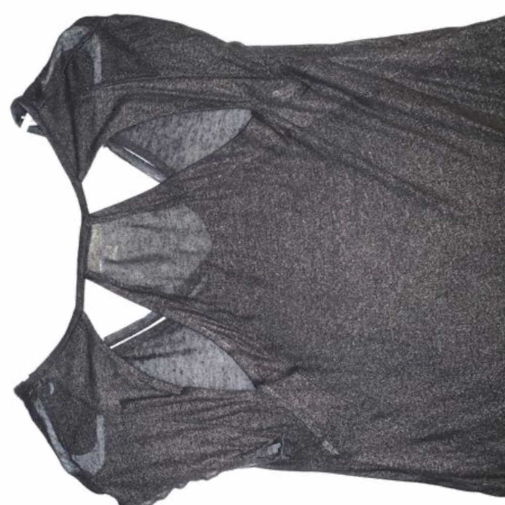 Cutout Top - Picture 4 of 4